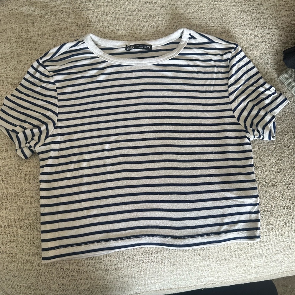 Zara Black and White Boxy Crop T-Shirt